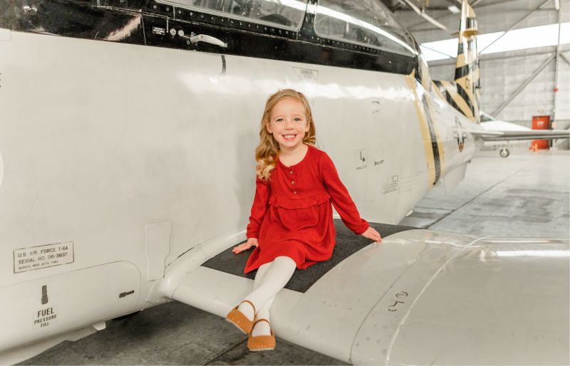 Ellie Shares Our Love for PLanes!
