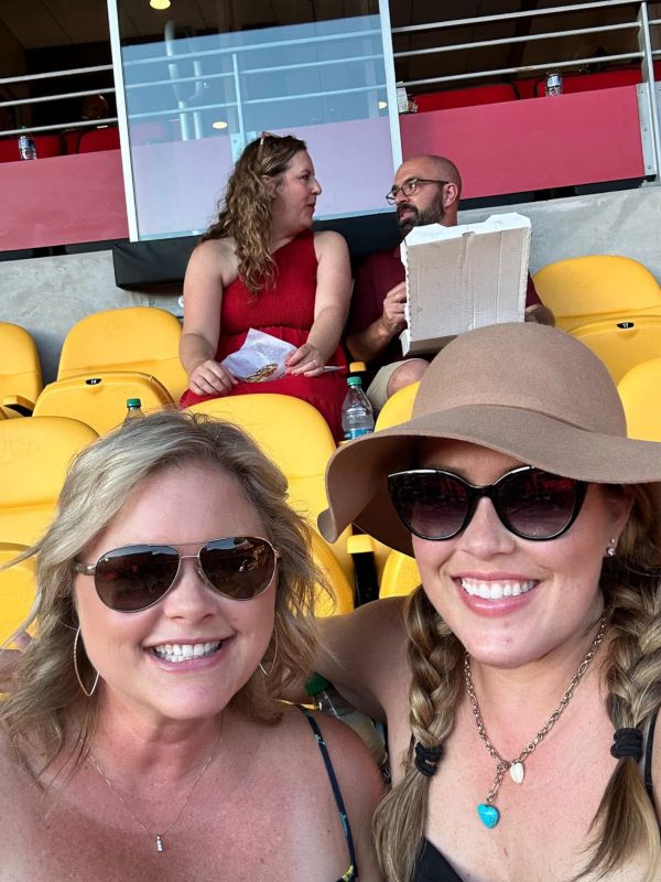 Kiley With a Good Friends