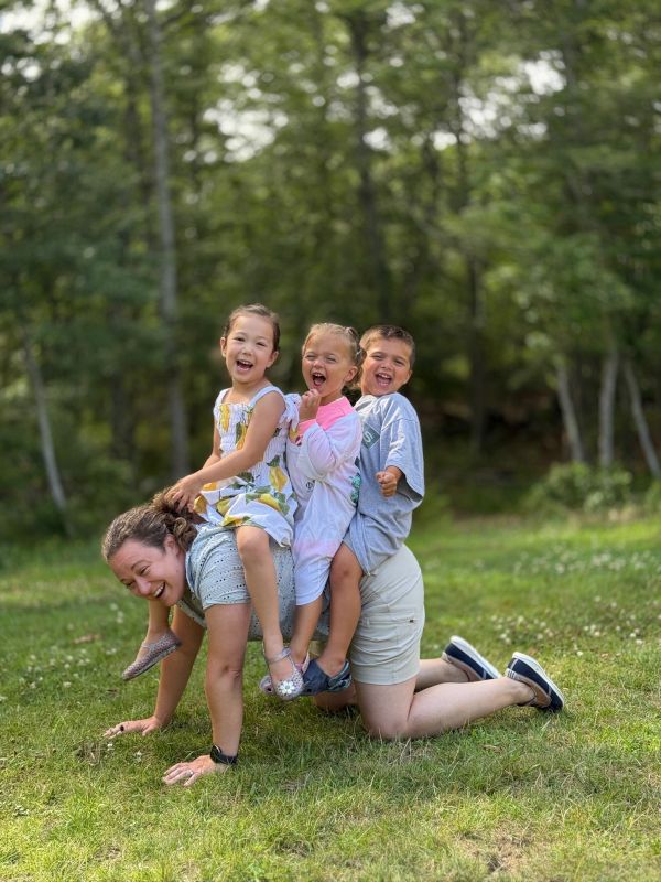 Leah Playing With Nieces & Nephews